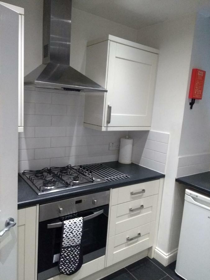 Clifton Apartment ルートン エクステリア 写真